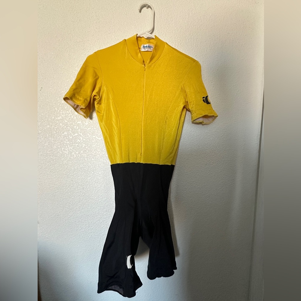 Women’s Pearl Izumi Cycling Suit (medium)